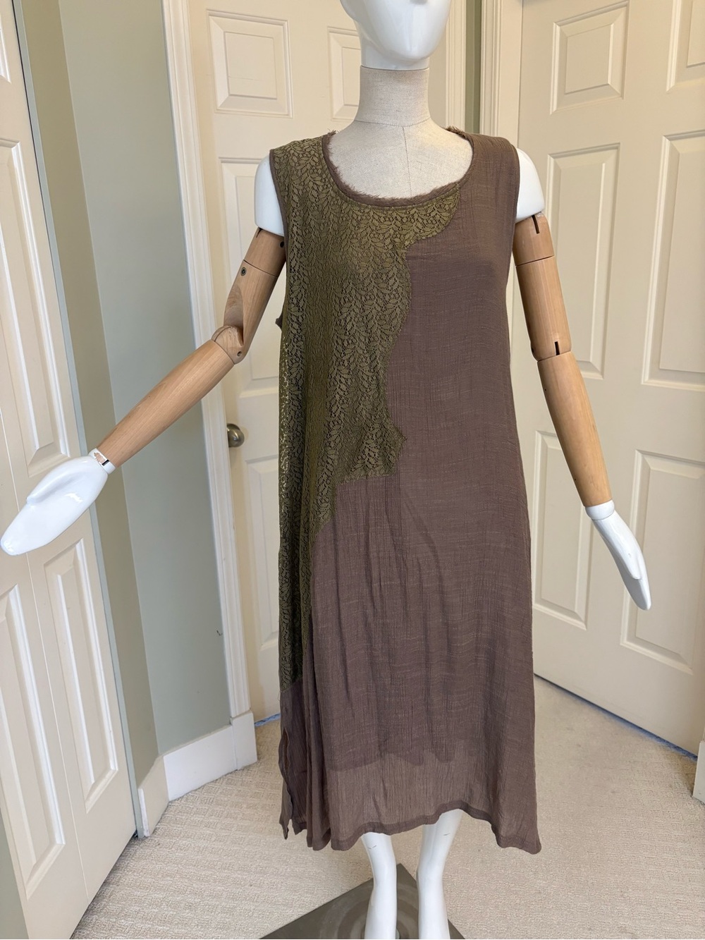 Glam & Fame Boutique Sleeveless Brown Midi Dress with Lace Accent Sz XL